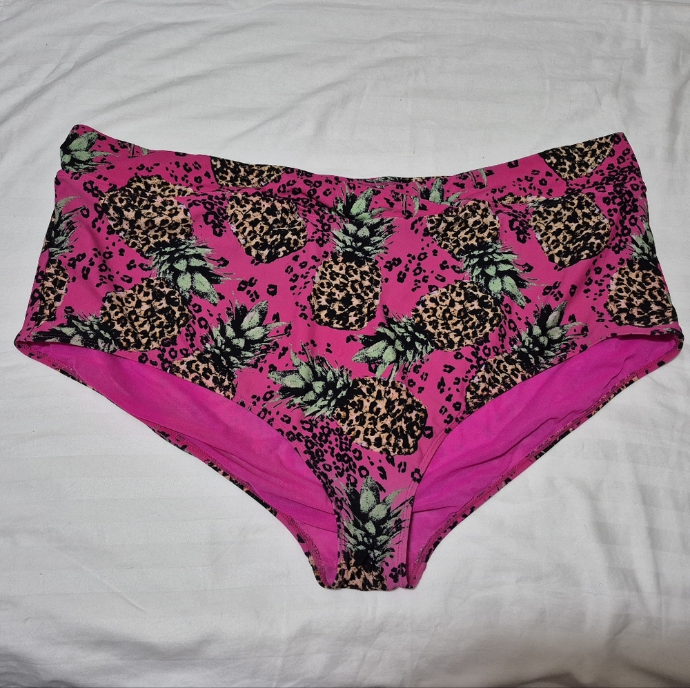 ****Sold*** Torrid 5 Pink Leopard Pinapple Print Bikini Bottom
